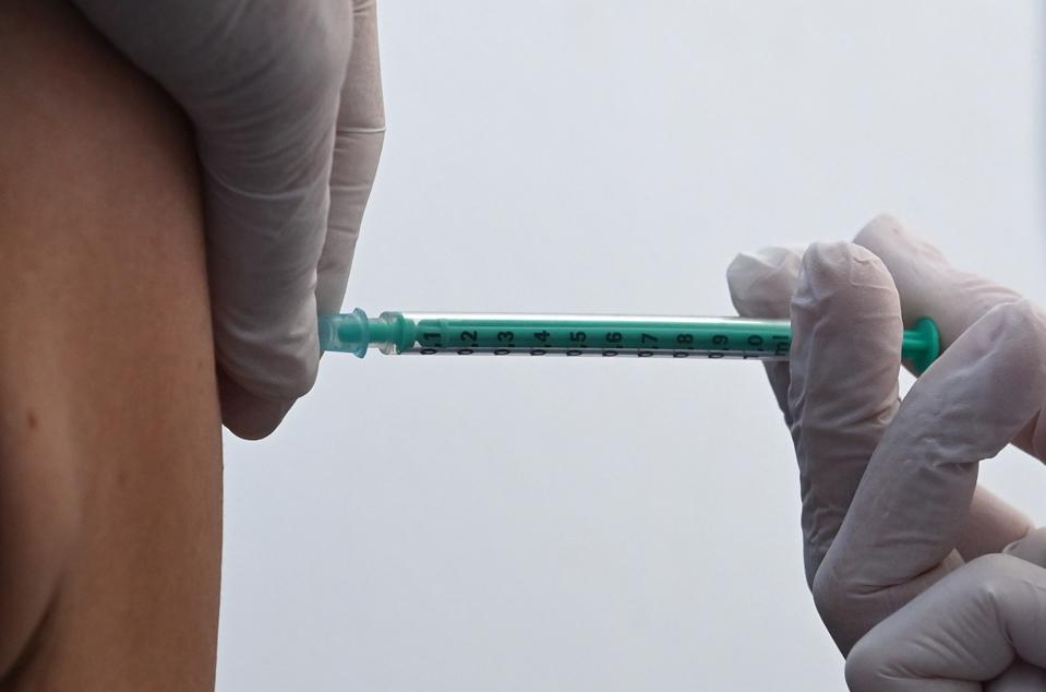Covid-19 pfizer vaccine injection